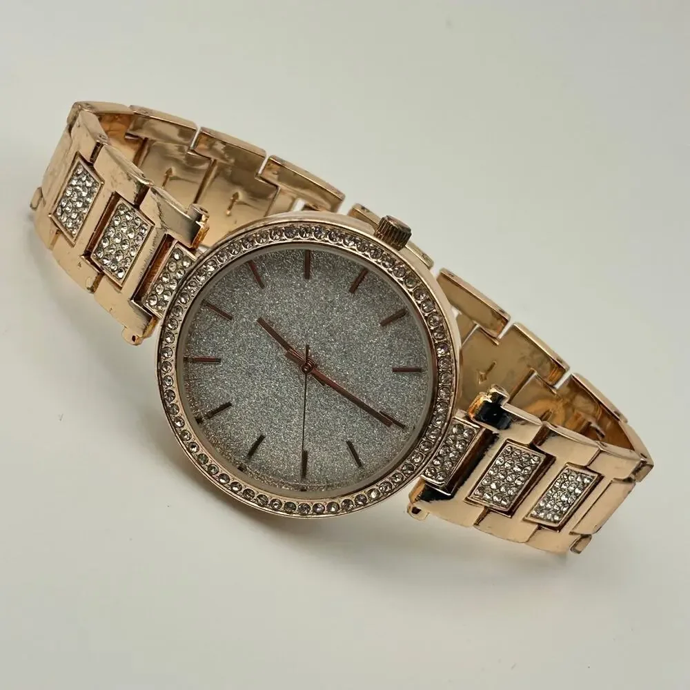 Women’s Rose Gold Crystal Bezel Women’s Fashion Watch Working New Battery